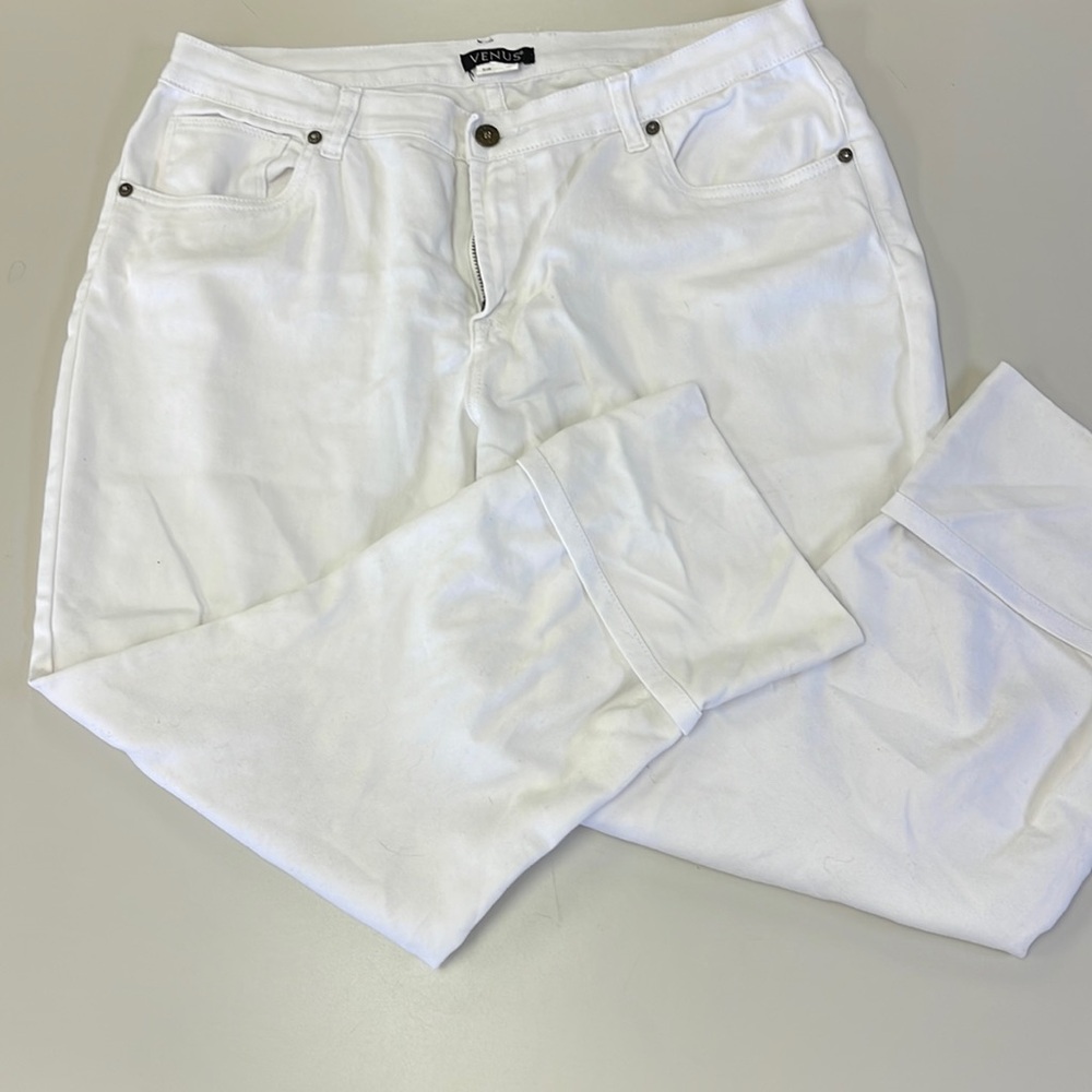 White cuffed denim capris size 14